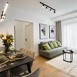 Apartamento Superb River Views 2br Flat - Location Bucareste