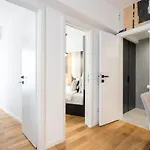 Apartamento Superb River Views 2br Flat - Location Bucareste