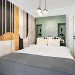 Superb River Views 2br Flat - Location Apartamento *