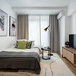 Superb River Views 2br Flat - Location Bukarest