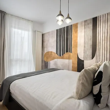 Superb River Views 2br Flat - Location *