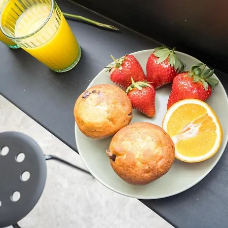 Superb River Views 2br Flat - Location