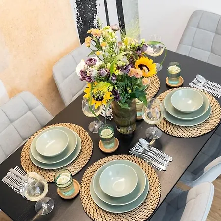 Superb River Views 2br Flat - Location Bucharest