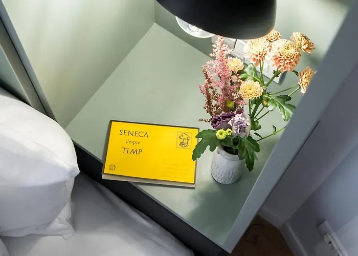 Superb River Views 2br Flat - Location Апартаменти *