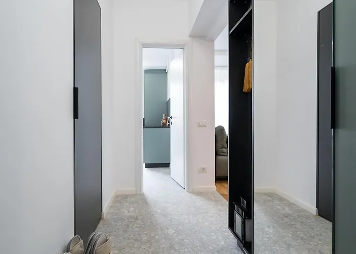 Superb River Views 2br Flat - Location Апартаменти Бухарест