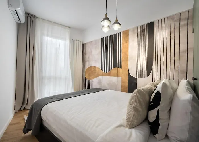 Superb River Views 2br Flat - Location *