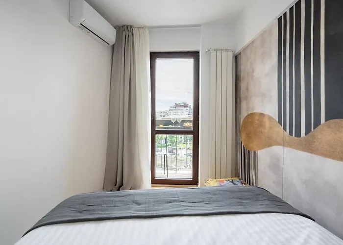 Superb River Views 2br Flat - Location Apartament *