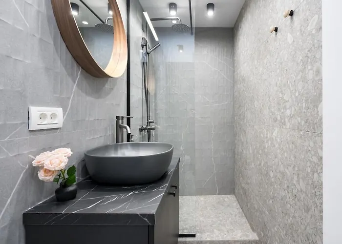 Superb River Views 2br Flat - Location Бухарест