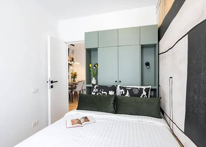 Apartment Superb River Views 2br Flat - Location