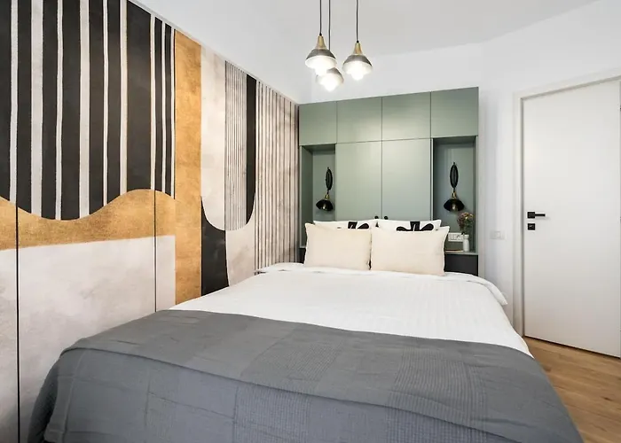 Superb River Views 2br Flat - Location Apartament *