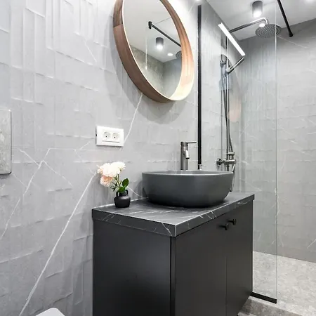 Superb River Views 2br Flat - Location Διαμέρισμα