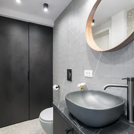 Διαμέρισμα Superb River Views 2br Flat - Location Βουκουρέστι