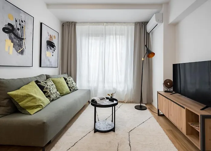 Daire Superb River Views 2br Flat - Location Bükreş