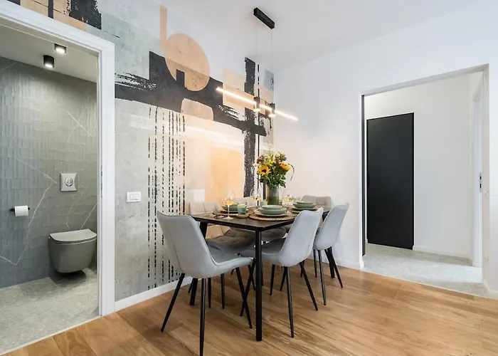 Superb River Views 2br Flat - Location * Bükreş