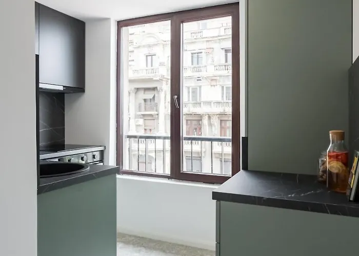 Superb River Views 2br Flat - Location Daire