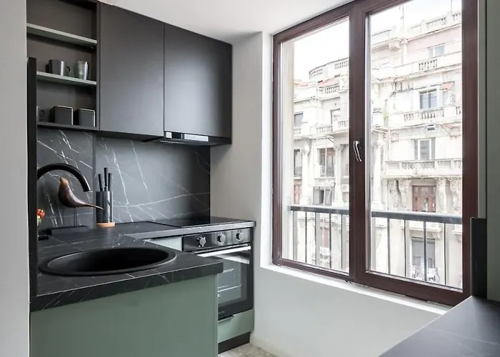 Superb River Views 2br Flat - Location * Bükreş