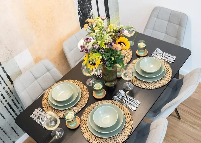 Superb River Views 2br Flat - Location Bükreş