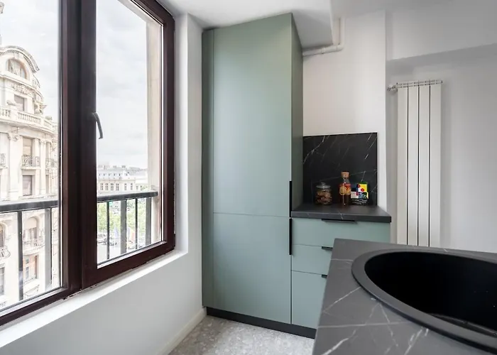 Superb River Views 2br Flat - Location Daire